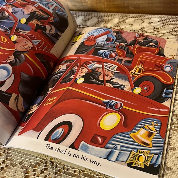 The Fire Engine Book - Picture 4 of 6